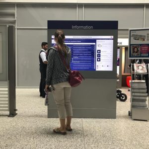 Borne tactile digitale SNCF