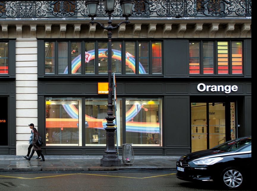 panneau LED transparent boutique orange