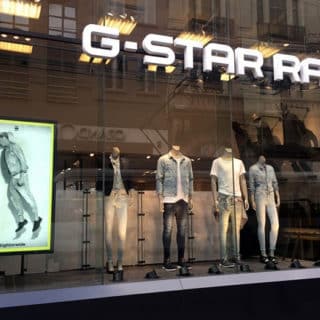 Ecran tres haute luminosite boutique Gstar