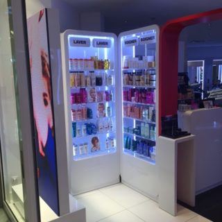 Design de l'ecran led vitrine pour Shampoo