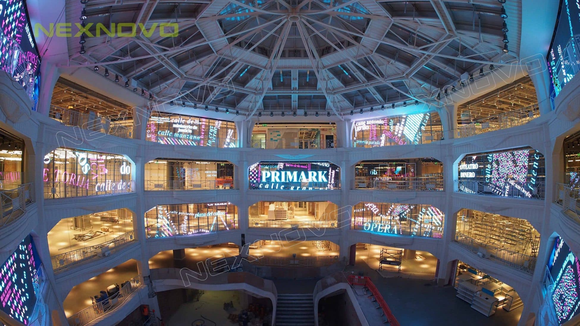ecran led transparent centre commercial