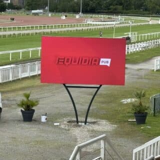 écran géant equidia course