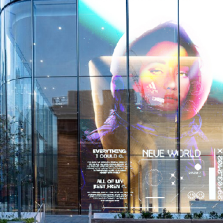 ecran hologramme facade