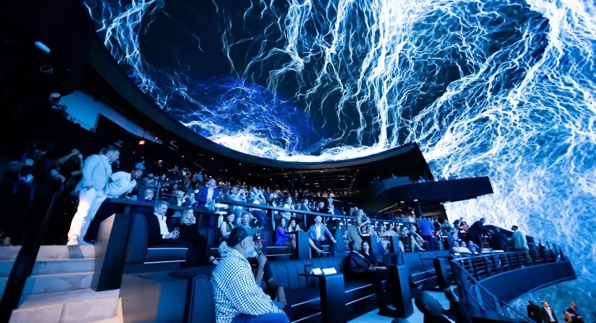 experience immersive ecran geant led cosm